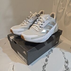 Adidas Adistar 2 Womens Size 11 Cloud White/Silver Metallic/Dash Grey Pre-owned